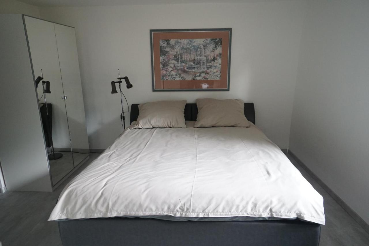 Neue Und Zentral Gelegene Wohnung In Stuttgart Luaran gambar